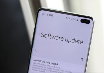 Попытка номер два. Samsung перезапустила проблемное обновление с ночным режимом для Galaxy S10 