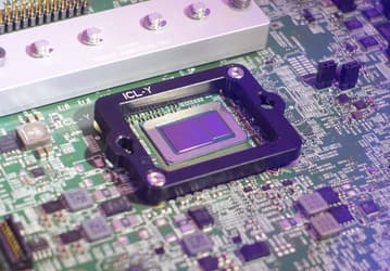Фото дня: MCM Intel Ice Lake-Y 
