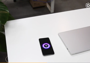 Xiaomi и IKEA создали стол с быстрой беспроводной зарядкой