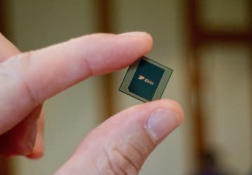 Несколько новых устройств Huawei и Honor на базе Kirin 980. Информация об экранах, аккумуляторах и камерах