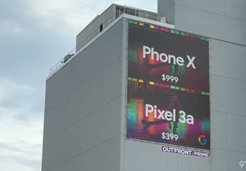 Нетипичный троллинг. Google с выдумкой подошла к рекламному сражению с Apple
