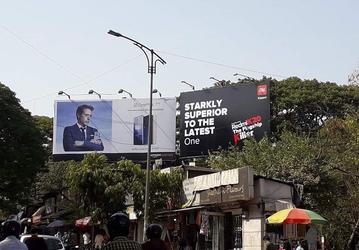 Redmi троллит OnePlus на рекламных щитах