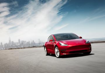 Tesla скоро ограничит возможности электромобилей Model 3 начального уровня, обновив их программное обеспечение