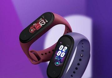 Фитнес-браслет Xiaomi Mi Band 4 красуется на качественных рекламных изображениях