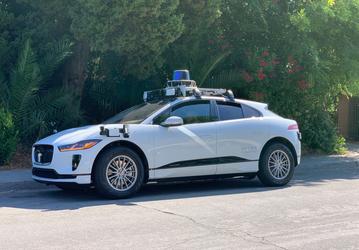 Waymo начала тестировать электрические кроссоверы Jaguar I-Pace