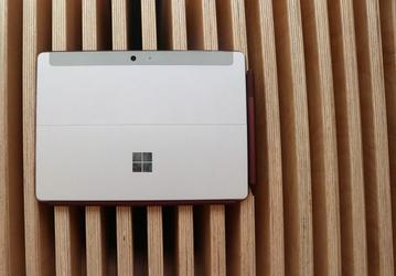 Microsoft хочет выпустить мобильные ПК Surface с процессорами AMD и однокристальными системами с архитектурой Arm