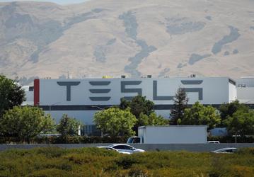 Руководитель производства электромобилей Tesla во Фримонте покинул компанию