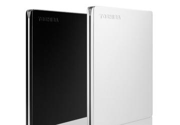 Производитель называет Toshiba Canvio Slim «одним из самых компактных внешних жестких дисков на рынке»