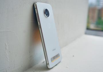 Motorola в этом году остаётся без настоящего флагманского смартфона 