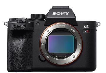 В камере Sony a7R IV используется первый в мире полнокадровый датчик изображения разрешением 61 Мп с обратной засветкой