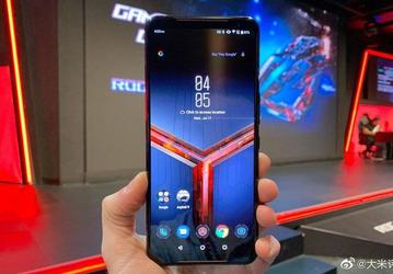Дешевле флагманов Apple и Samsung. Стала известна цена игрового смартфона Asus ROG Phone 2