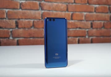 Флагман Xiaomi 2017 года получил глобальное обновление MIUI 10