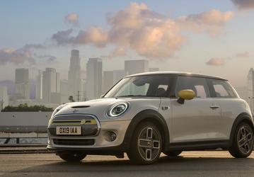 Электромобиль Mini Cooper SE разгоняется до 100 км/ч за 7,3 секунды