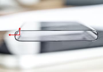 Первый смартфон с эффективной площадью дисплея более 100%. Фото лицевой панели