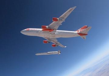 Сброс ракеты LauncherOne с самолёта Boeing 747 Cosmic Girl компании Virgin Orbit прошёл успешно