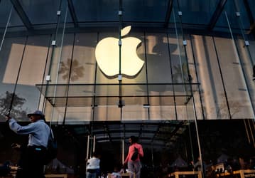 В Apple перешел специалист, руководивший проектированием интерьеров электромобилей Tesla