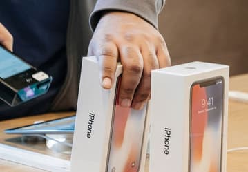 Подальше от торговых войн. Apple начала продавать индийские iPhone в Европе
