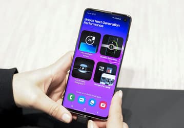 Новая прошивка для Samsung Galaxy S10 улучшает камеру и Bluetooth