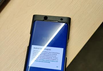 Флагманский смартфон OnePlus 7T впервые позирует на живых фото