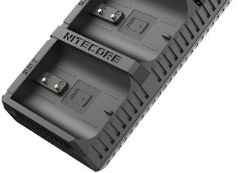 Зарядное устройство Nitecore UHX1 Pro позволяет заряжать сразу два аккумулятора для камер Hasselblad