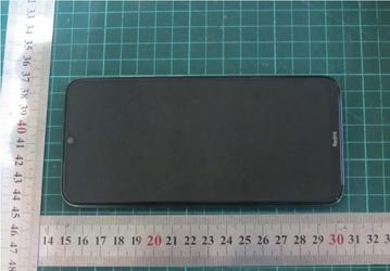 Смартфон Redmi Note 8 с градиентной крышкой позирует на живых фото регулятора, а Redmi Note 8 Pro засветился на кадрах видеоролика