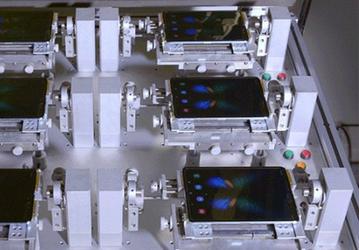 В России открылась регистрация на сгибающийся смартфон Samsung Galaxy Fold