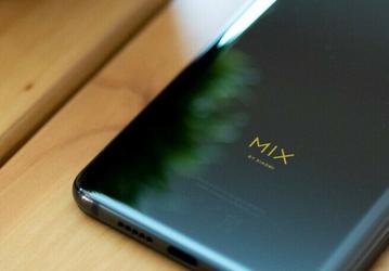 108 Мп, экран 2K, 45-ваттная зарядка, 12 ГБ ОЗУ. Слили характеристики Xiaomi Mi Mix 4