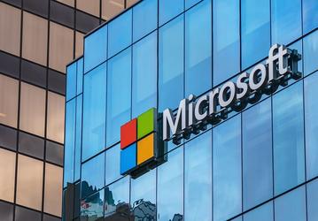 2 октября Microsoft покажет свои новинки. Ожидается анонс мобильного устройства Surface с двумя экранами