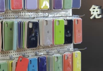 Разноцветные чехлы для iPhone 11 уже появились в розничных магазинах