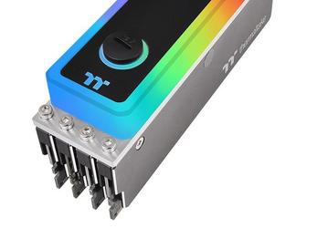 Набор модулей памяти Thermaltake WaterRam RGB DDR4-3600 суммарным объемом 32 ГБ комплектуется водоблоком