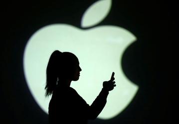 Apple приостанавливает прослушивание запросов к Siri