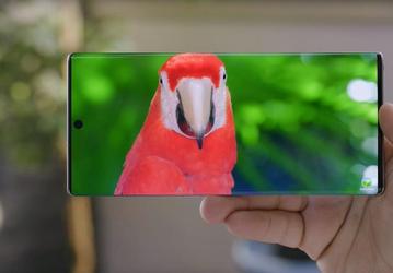 Очень дешево. Samsung представит смартфон с экраном-водопадом в сентябре