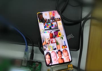 Флагманский Honor V30 с двойной врезанной камерой впервые позирует на фото