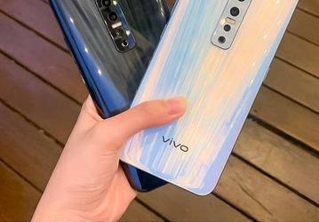 Фотогалерея дня: смартфон Vivo V17 Pro с шестью камерами