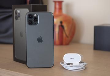 Наконец-то быстро. iPhone 11 Pro заряжается вдвое быстрее прошлогодних моделей