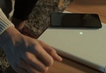Видео дня: смартфон Xiaomi Mi 9S Pro 5G верхом на беспроводной зарядной станции Xiaomi Mi Charge Turbo