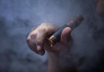 В Индии запретили электронные сигареты