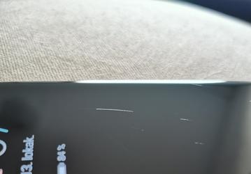 Экран Huawei Mate 30 Pro оказался очень нежным