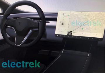 Автомобили Tesla получат безрамочный голографический дисплей