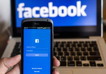 Facebook — первое стороннее приложение для Android, которое загрузили 5 млрд раз