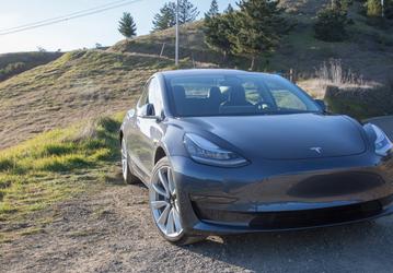 Обновление увеличит мощность электромобилей Tesla и автоматизирует навигацию