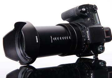 Sony обещает скоро наделить камеру RX10 IV функцией Animal Eye-AF