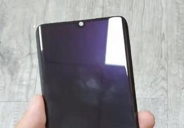 Потенциальный хит Xiaomi Mi CC9 Pro позирует «лицом»