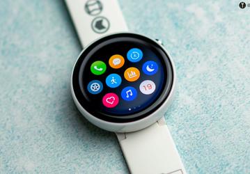 Специальная версия новинки Huami Amazfit позирует на живых фото