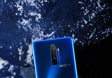 «Убийца Xiaomi» получит два аккумулятора