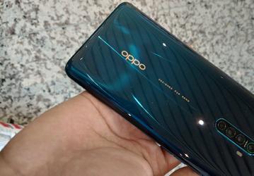 90 Гц, 65 Вт, Snapdragon 855 Plus  и 12 ГБ ОЗУ. Живые фото нового флагмана слили накануне анонса