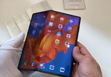 Сгибающийся смартфон Huawei Mate X шокировал итоговой ценой