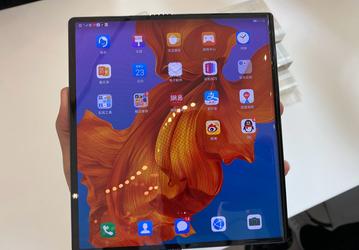За инновационными экранами теперь идут не к Samsung