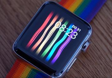 Оригинальный способ заработать миллион. Москвич обвинил Apple в «доведении до гомосексуализма»