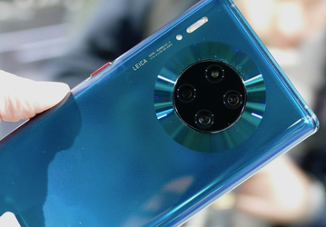 Пользователи не хотят расставаться со смартфонами Huawei и Xiaomi